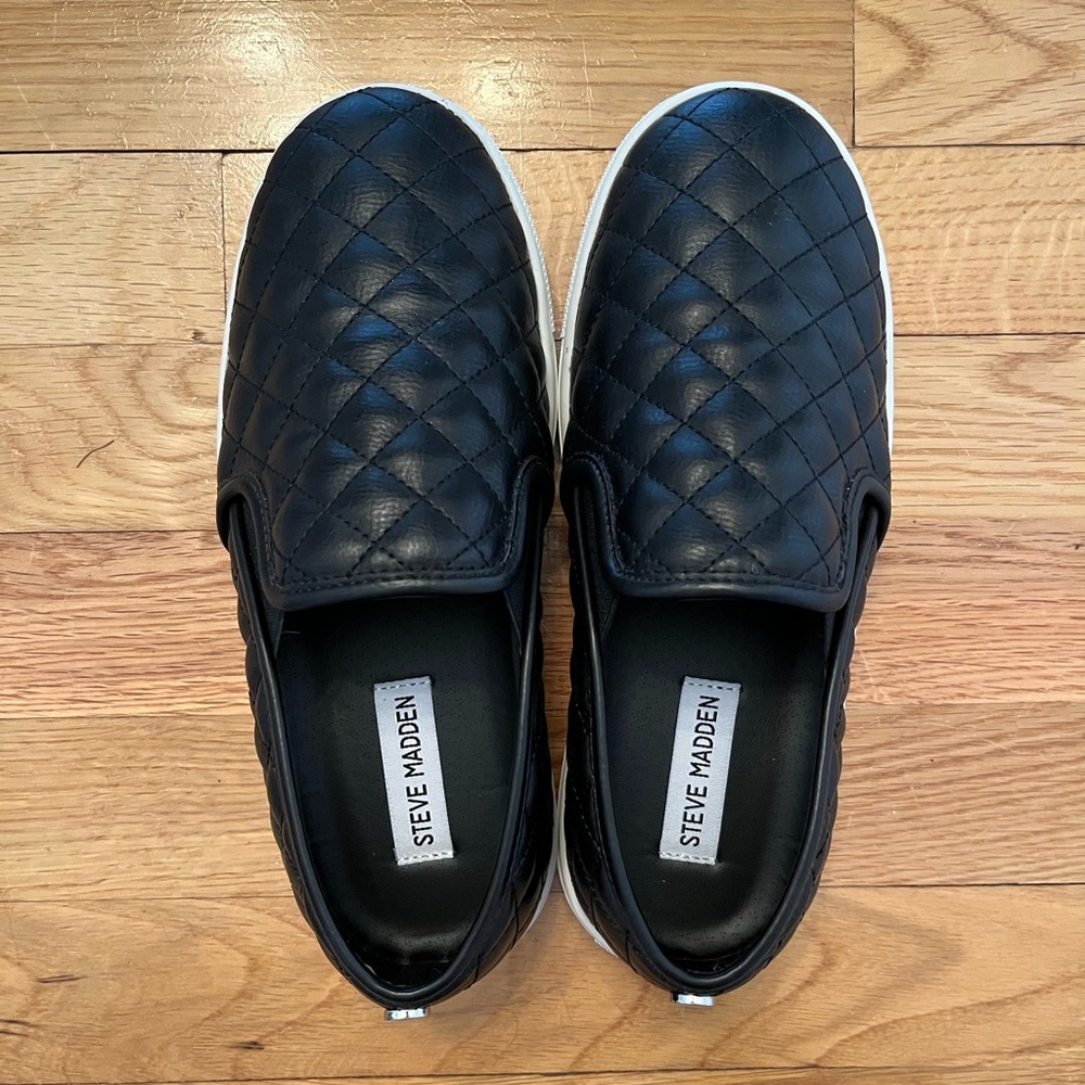 Steve Madden Women's Ecntrcqt Sneaker